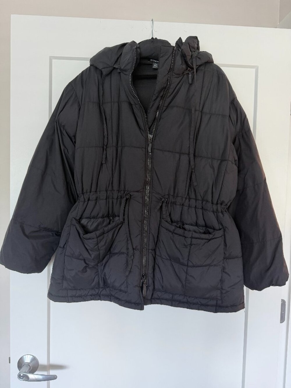 Beyond Yoga Black Hooded Cinch-Waist Puffer Jacket